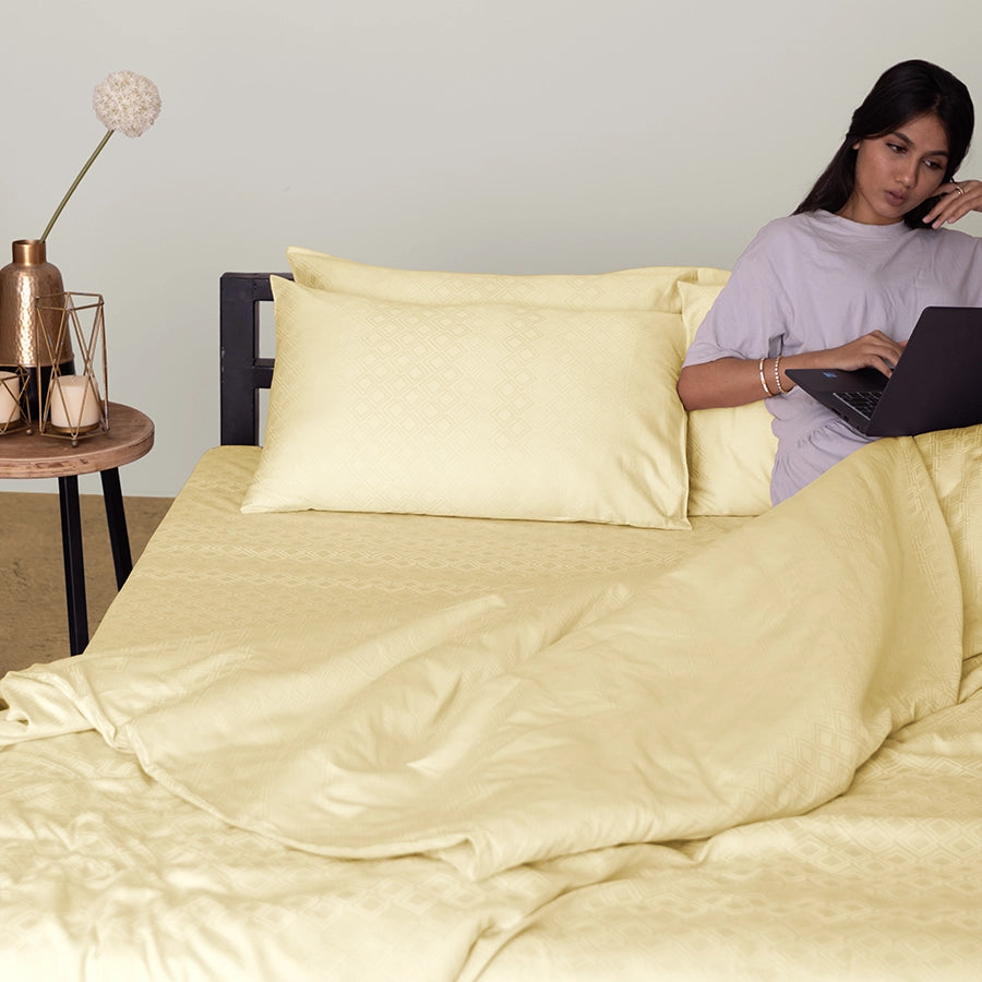 Fitted Sheet Set - Dazzling Diamond - Queen & King [Fitted Sheet Set - Dazzling Diamond - Ivory - Queen & King]