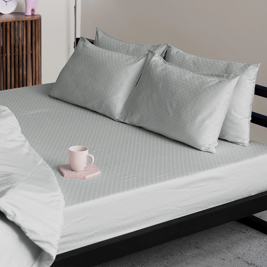 Duvet Cover - 300TC Swiss Dot - Double [Duvet Cover - 300TC Swiss Dot - Pale/Pistachio Green - Double]